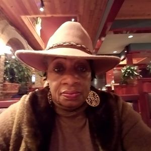 Meet your Posher, Joyce